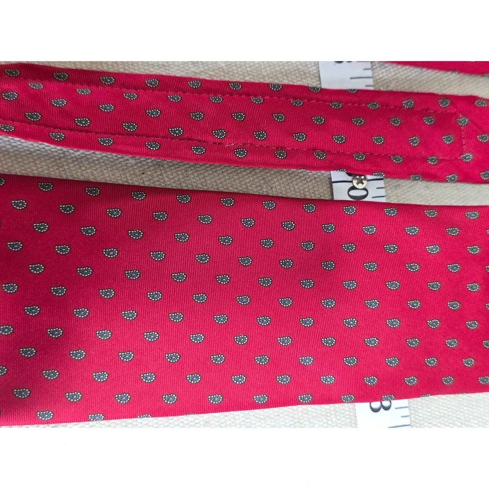 Briar Mens Silk Tie Red Micro Paisley Hand Fashioned M.M. Ullman Co Natchez MS
